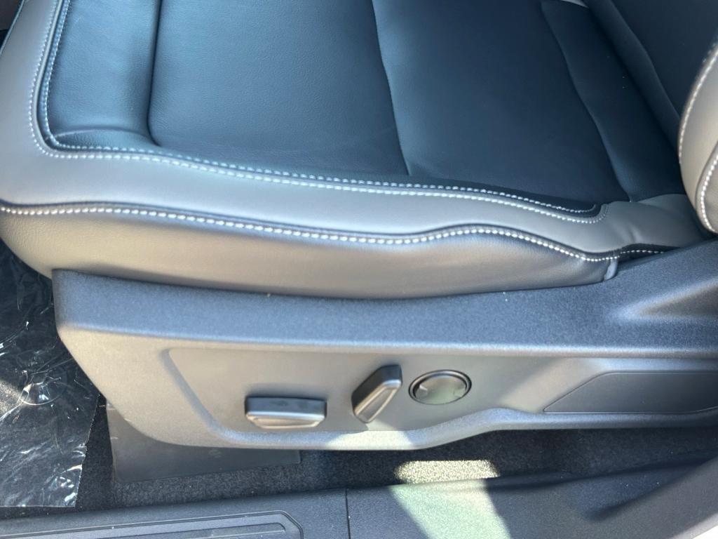 new 2025 Ford Bronco car, priced at $50,434