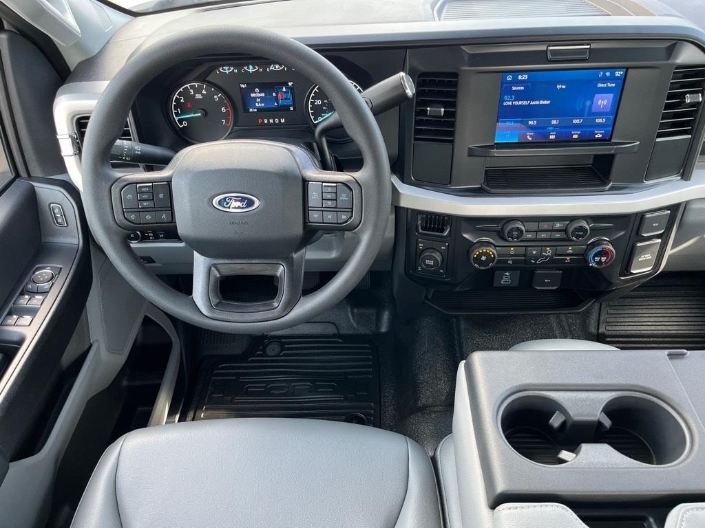 new 2025 Ford F-250 car, priced at $47,557