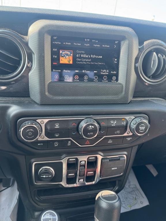 used 2022 Jeep Gladiator car, priced at $35,596