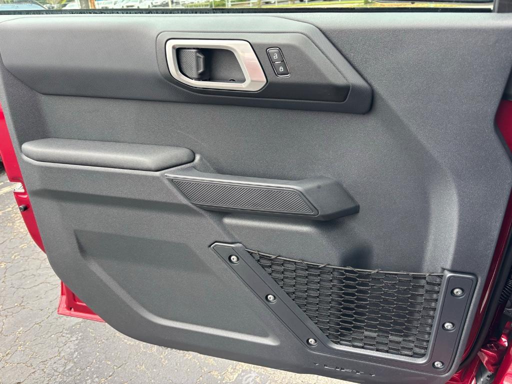 new 2025 Ford Bronco car, priced at $47,527