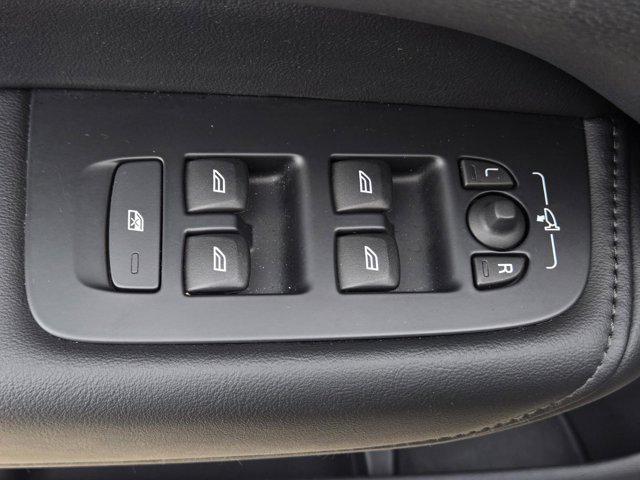 used 2025 Volvo XC60 car, priced at $32,641