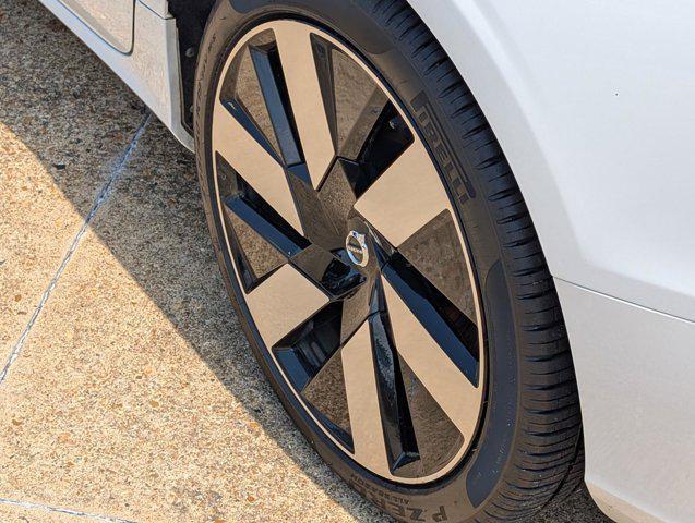 used 2024 Volvo S60 Recharge Plug-In Hybrid car, priced at $35,622