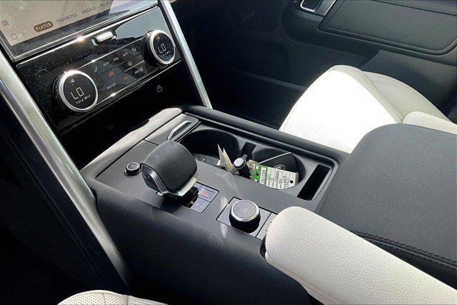 new 2025 Land Rover Discovery car, priced at $66,292