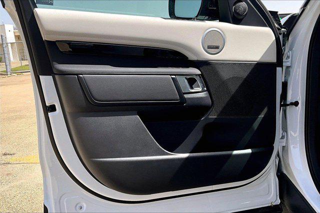 new 2025 Land Rover Discovery car, priced at $66,292