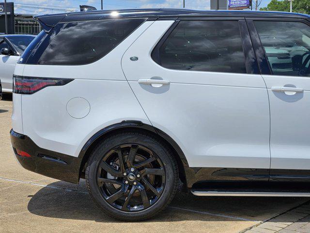 new 2025 Land Rover Discovery car, priced at $78,711