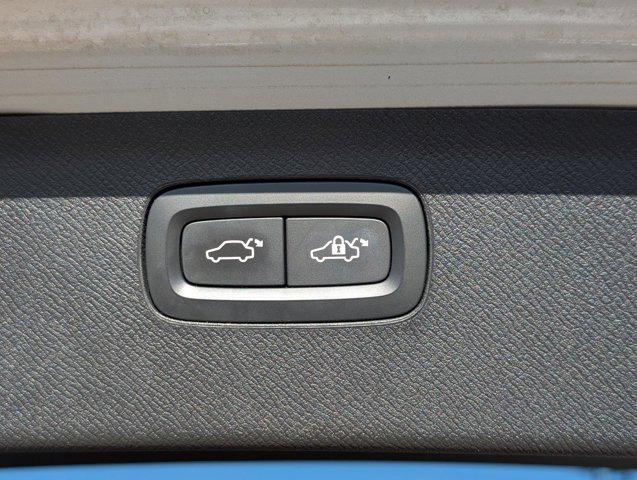 used 2020 Volvo XC90 car, priced at $20,301