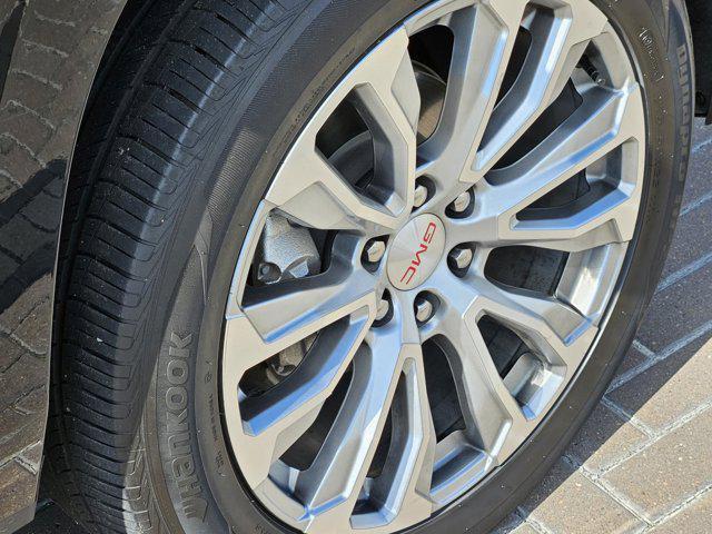 used 2023 GMC Yukon XL car, priced at $59,373