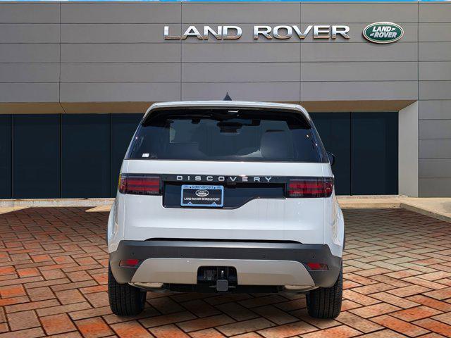 new 2025 Land Rover Discovery car, priced at $65,211