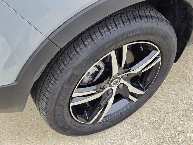 used 2025 Volvo XC40 car, priced at $32,626