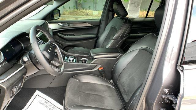 used 2025 Jeep Grand Cherokee car, priced at $37,799
