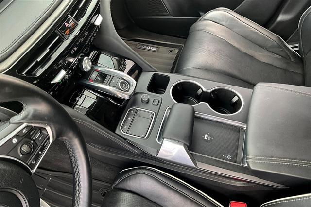 used 2022 Acura MDX car, priced at $36,790