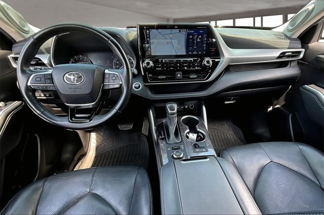 used 2021 Toyota Highlander car, priced at $34,779