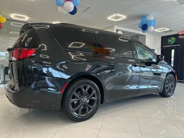 used 2019 Chrysler Pacifica car, priced at $23,995