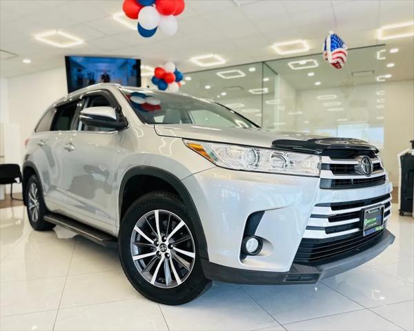 used 2018 Toyota Highlander car, priced at $25,595