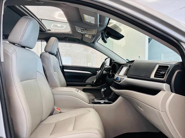 used 2018 Toyota Highlander car, priced at $25,595