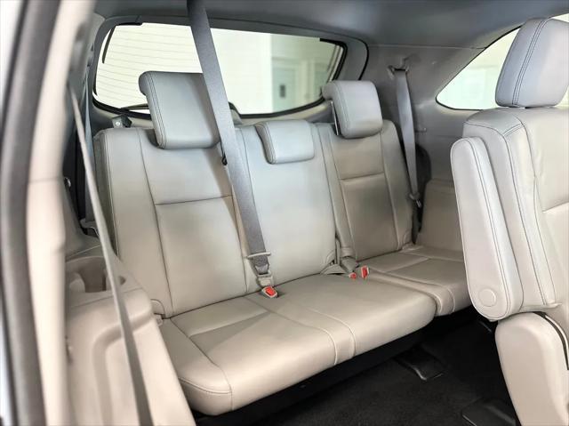 used 2018 Toyota Highlander car, priced at $25,595