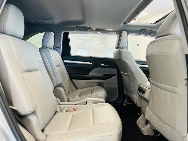 used 2018 Toyota Highlander car, priced at $25,595