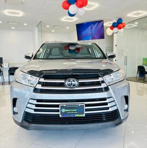 used 2018 Toyota Highlander car, priced at $25,595