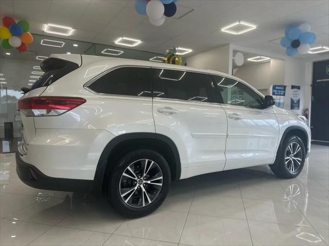 used 2017 Toyota Highlander car, priced at $22,895
