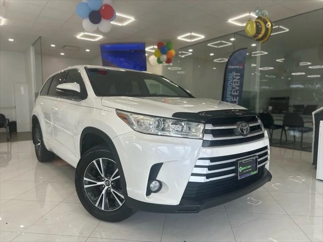 used 2017 Toyota Highlander car, priced at $22,895