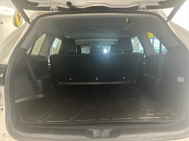 used 2017 Toyota Highlander car, priced at $22,895