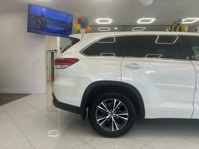 used 2017 Toyota Highlander car, priced at $22,895