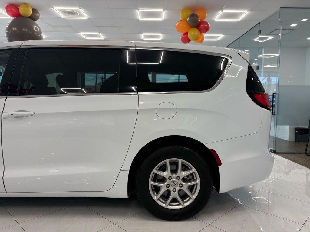 used 2024 Chrysler Pacifica car, priced at $26,995