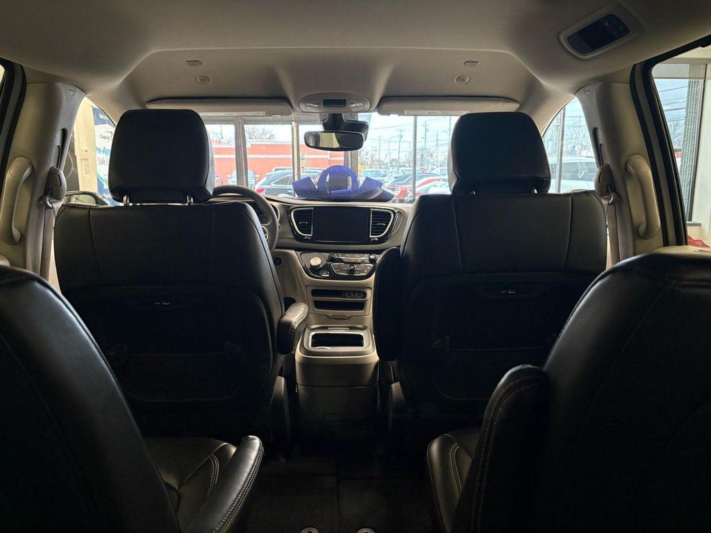 used 2024 Chrysler Pacifica car, priced at $26,995