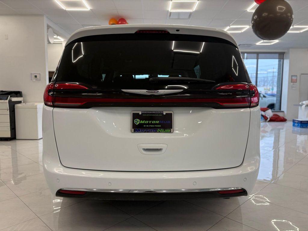 used 2024 Chrysler Pacifica car, priced at $26,995