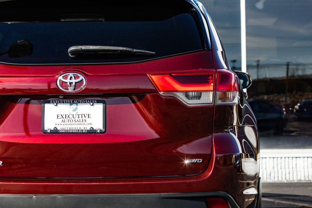 used 2017 Toyota Highlander car, priced at $17,999