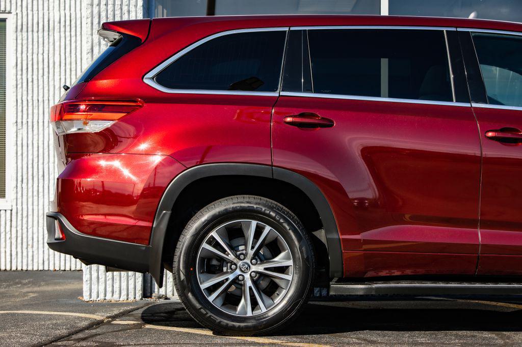 used 2017 Toyota Highlander car, priced at $17,999