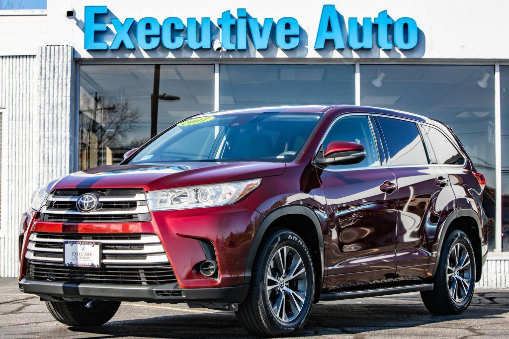 used 2017 Toyota Highlander car, priced at $17,999