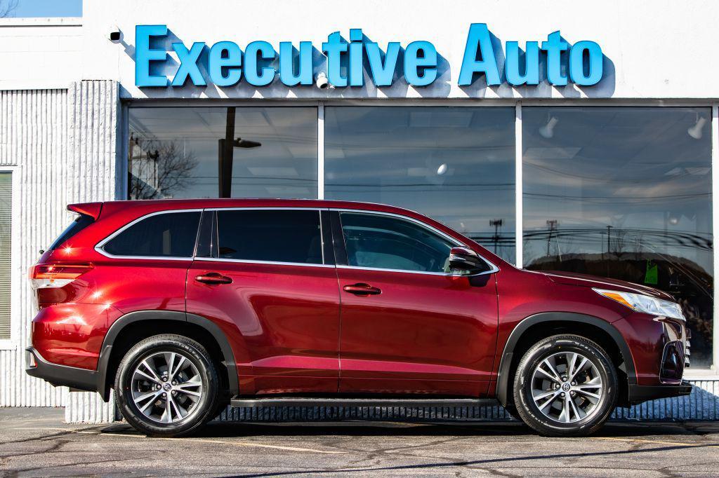 used 2017 Toyota Highlander car, priced at $17,999