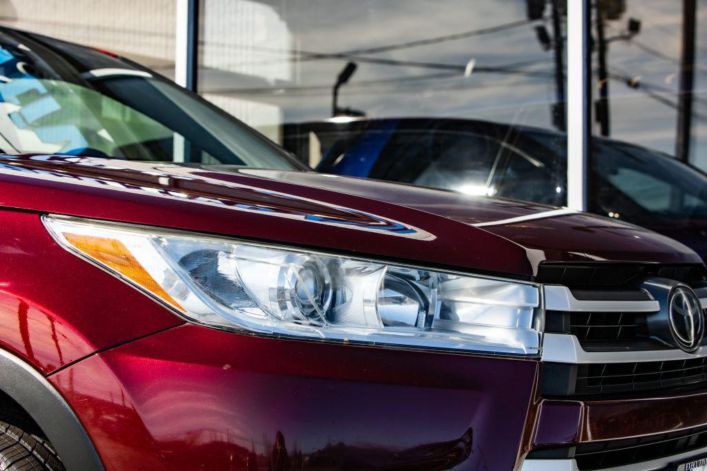 used 2017 Toyota Highlander car, priced at $17,999