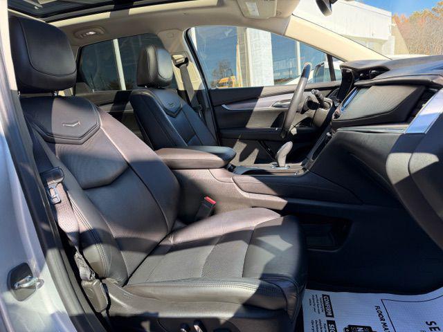 used 2017 Cadillac XT5 car, priced at $15,900