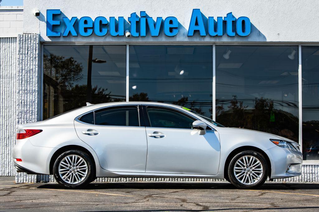 used 2013 Lexus ES 350 car, priced at $15,900