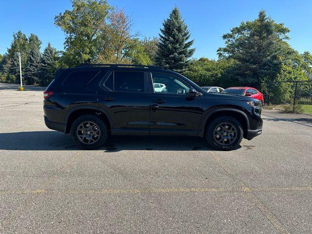 new 2025 Honda Pilot car, priced at $48,200