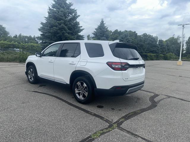 new 2025 Honda Pilot car, priced at $44,820