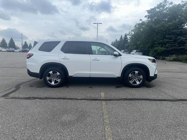 new 2025 Honda Pilot car, priced at $44,820