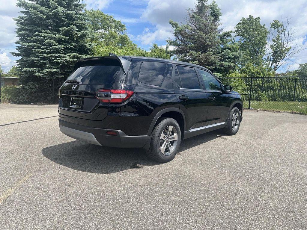 new 2025 Honda Pilot car, priced at $44,944
