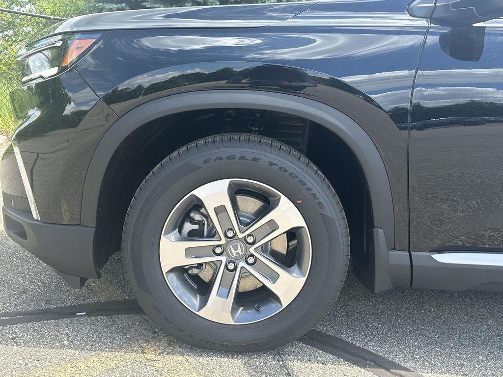 new 2025 Honda Pilot car, priced at $44,944