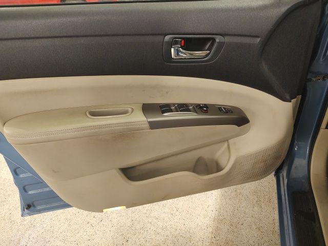 used 2007 Toyota Prius car, priced at $5,344