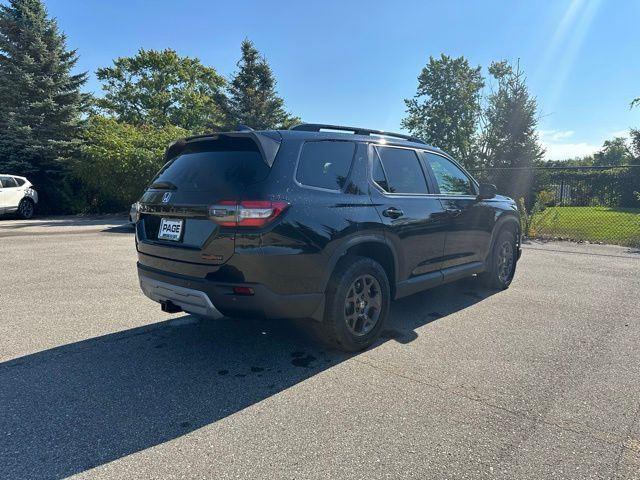 new 2025 Honda Pilot car, priced at $48,932