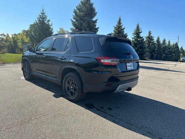 new 2025 Honda Pilot car, priced at $48,932