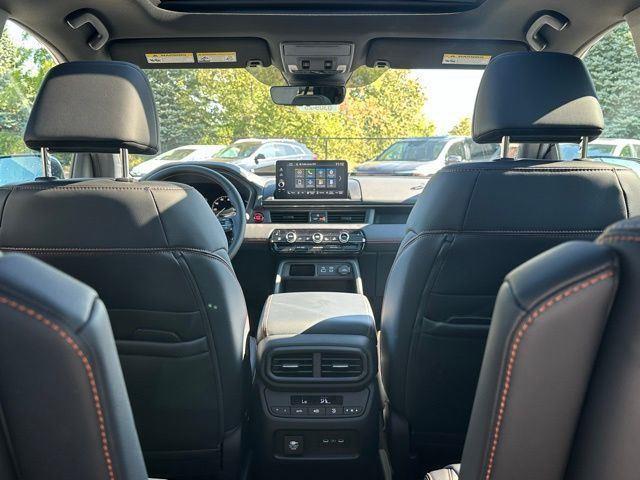 new 2025 Honda Pilot car, priced at $48,932