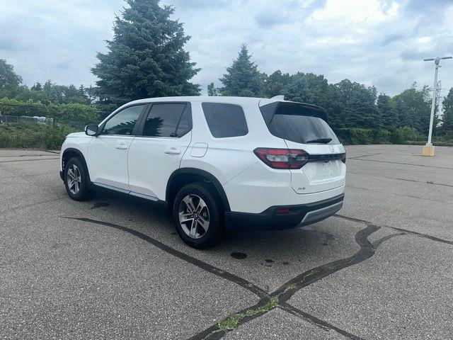 new 2025 Honda Pilot car, priced at $44,068