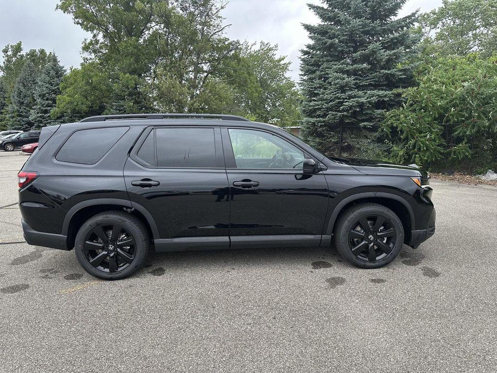 new 2025 Honda Pilot car, priced at $53,644