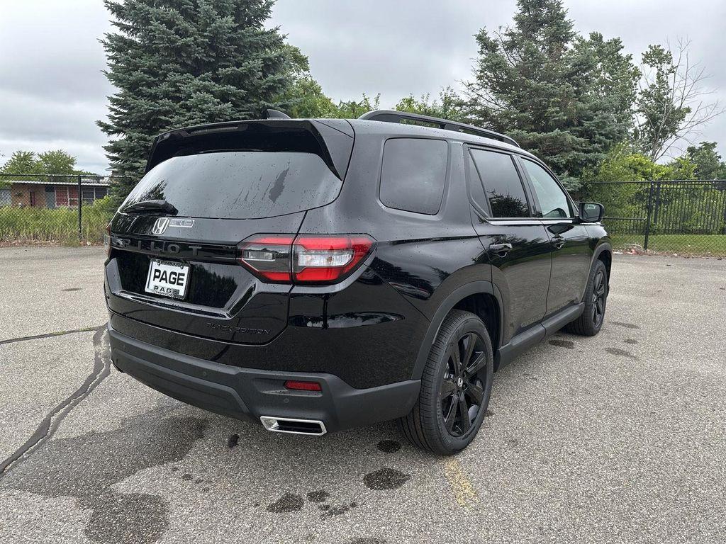 new 2025 Honda Pilot car, priced at $53,644