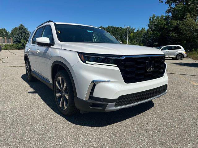 new 2025 Honda Pilot car, priced at $55,505