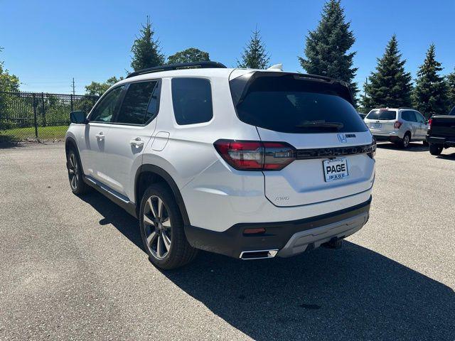 new 2025 Honda Pilot car, priced at $55,505